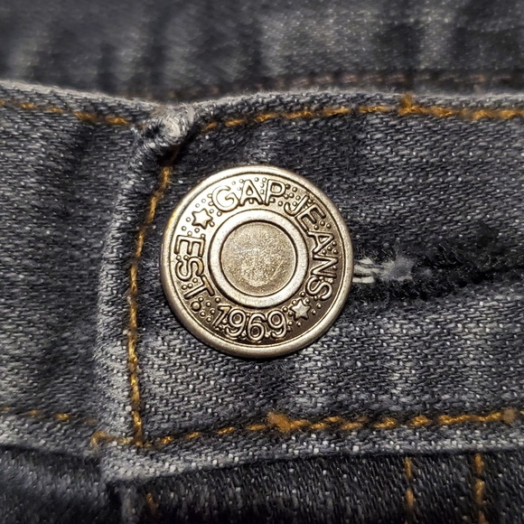 GAP: Jeans - Picture 4 of 6
